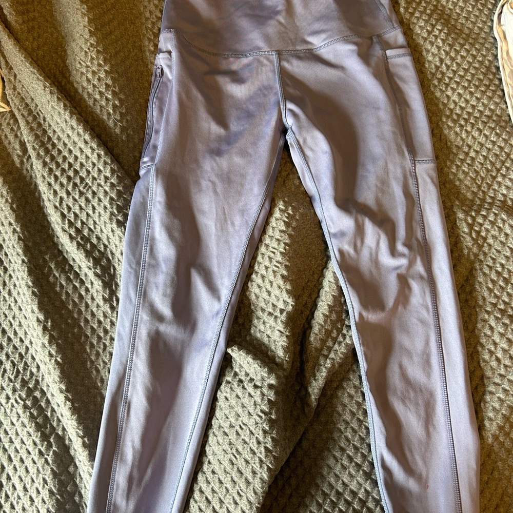 Leg end purple leggings